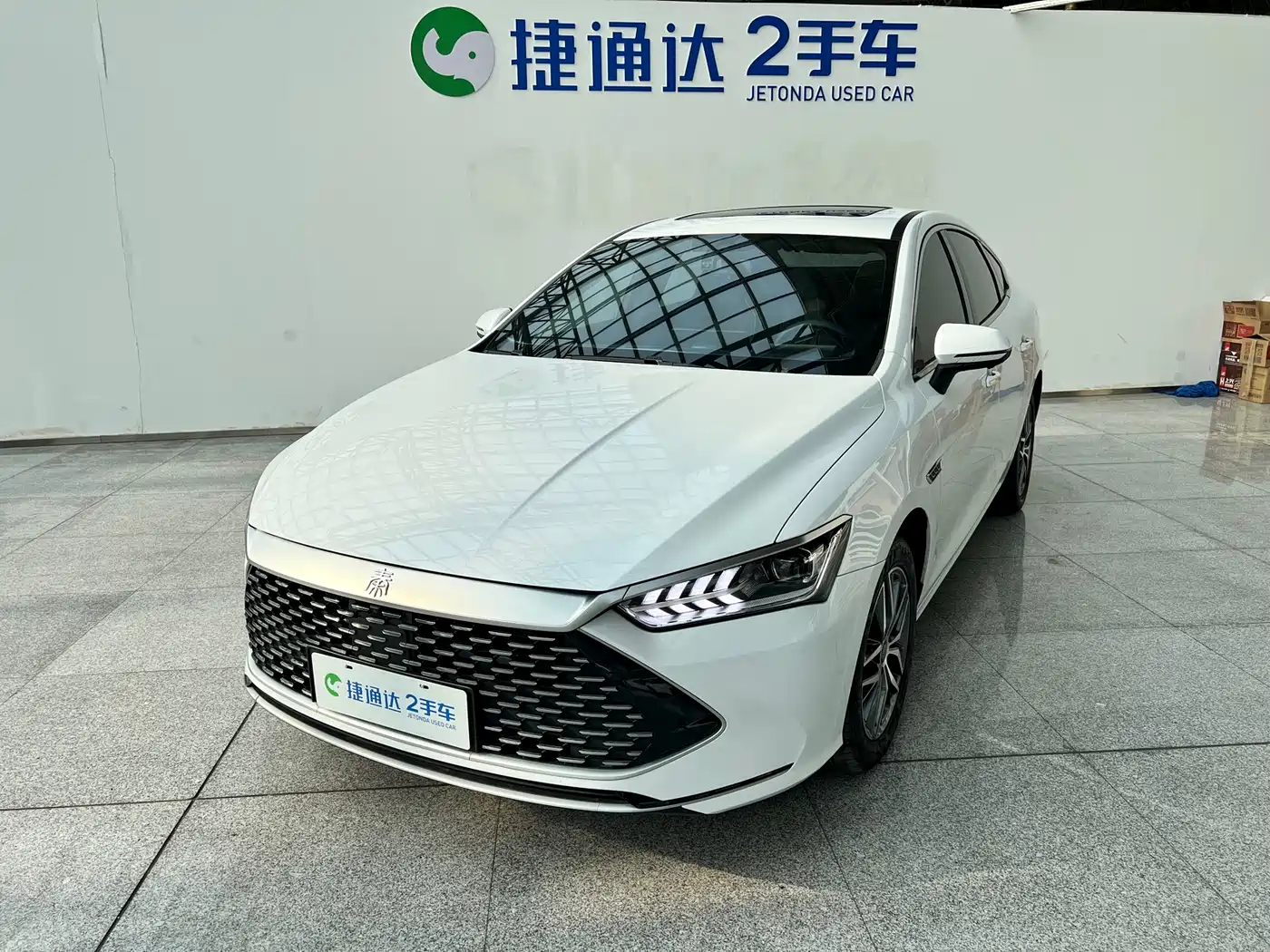 BYD Qin PLUS 2023 Champion Edition DM-i 120KM Surpassing Type
