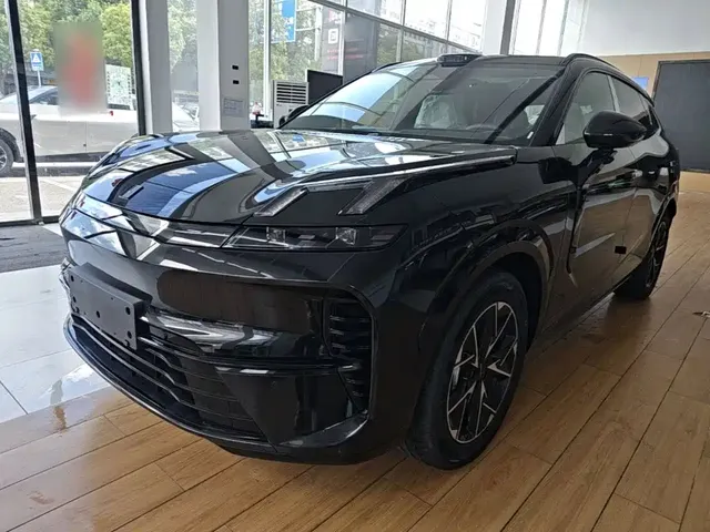 Lynk & Co 08 EM-P 2026 4WD Performance