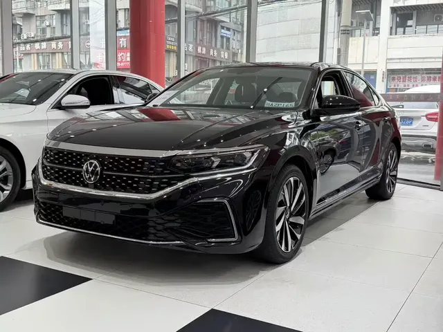 Volkswagen Passat 2022 330TSI Starlight Elite Edition