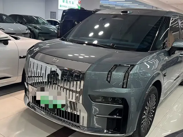ZEEKR 009 2024 6-seat Executive AWD 108kWh