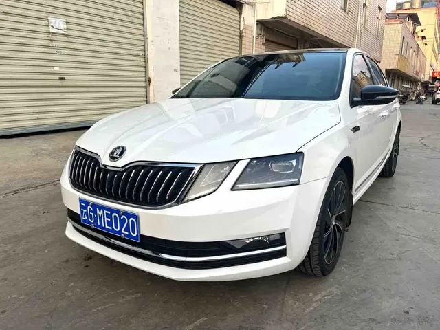 Škoda Octavia 2019 TSI280 DSG Luxury Edition