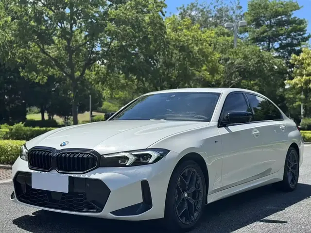 BMW 3 Series 2025 330i M Sport Night Edition