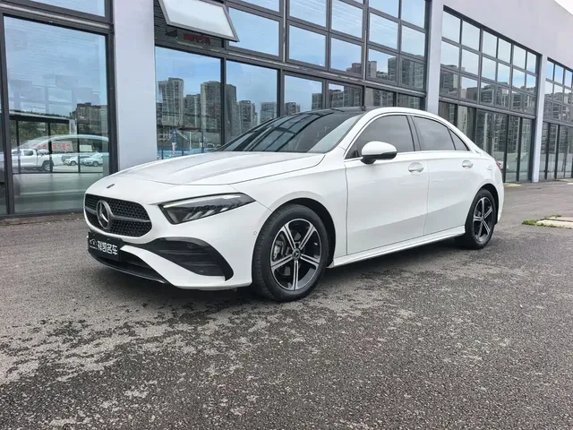 Mercedes-Benz A-Class 2024 A 200 L Fashion Edition
