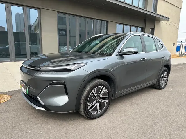 Geely Galaxy Starship 7 EM-i 2025 Model 120km Explorer+ Edition