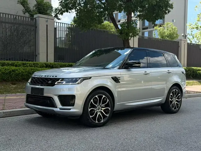 Land Rover Range Rover Sport 2022 3.0 L6 Gloss Black Edition
