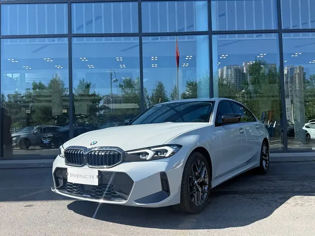 BMW 3 Series 2025 330Li M Sport Night Edition