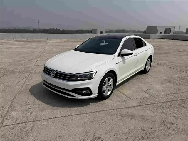 Volkswagen Lamando 2021 230TSI DSG Fashion Edition