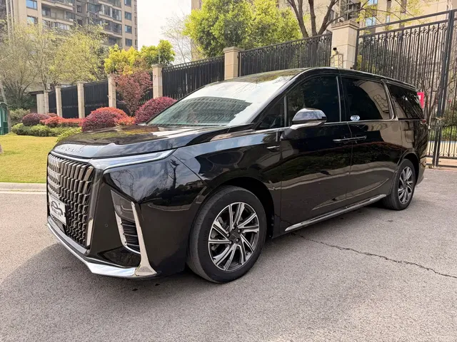 SAIC Maxus G90 2022 2.0T Nebula 7-Seater Edition