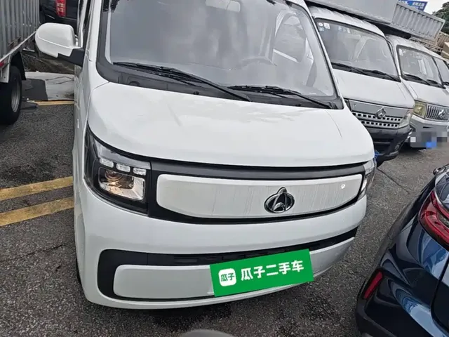 Changan Kaicheng Changan Ruixing EM80 2025 Passenger Version Comfort 6-seater 300km Dual Swing Doors