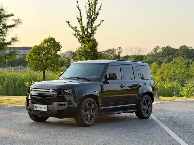 Land Rover Defender 2024 110 3.0T P400 X-DYNAMIC HSE