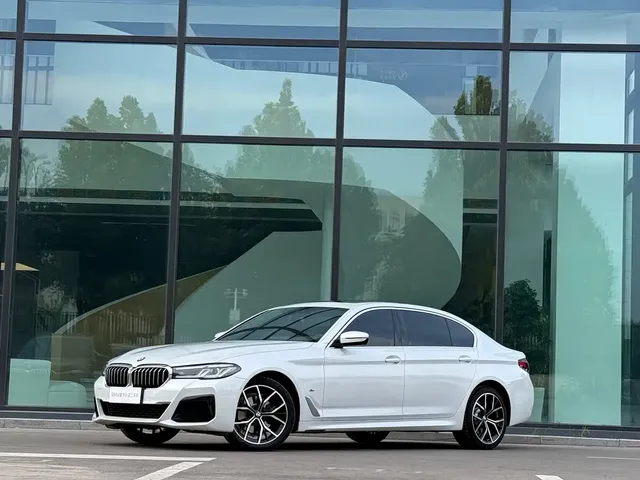 BMW 5 Series 2022 525Li M Sport Package