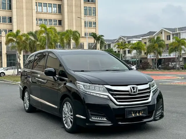Honda Elysion 2016 2.4L Luxury Edition