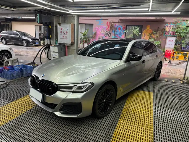 BMW 5 Series 2021 530Li Leading M Sport Package