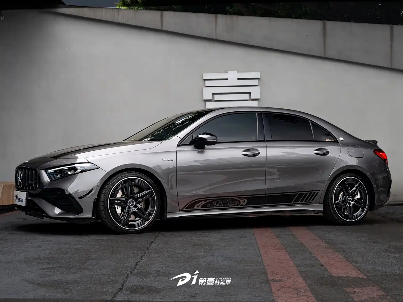 Mercedes-Benz A-Class AMG 2024 AMG A 35 L 4MATIC