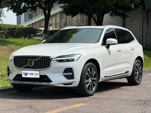 Volvo XC60 2022 B5 AWD Inscription
