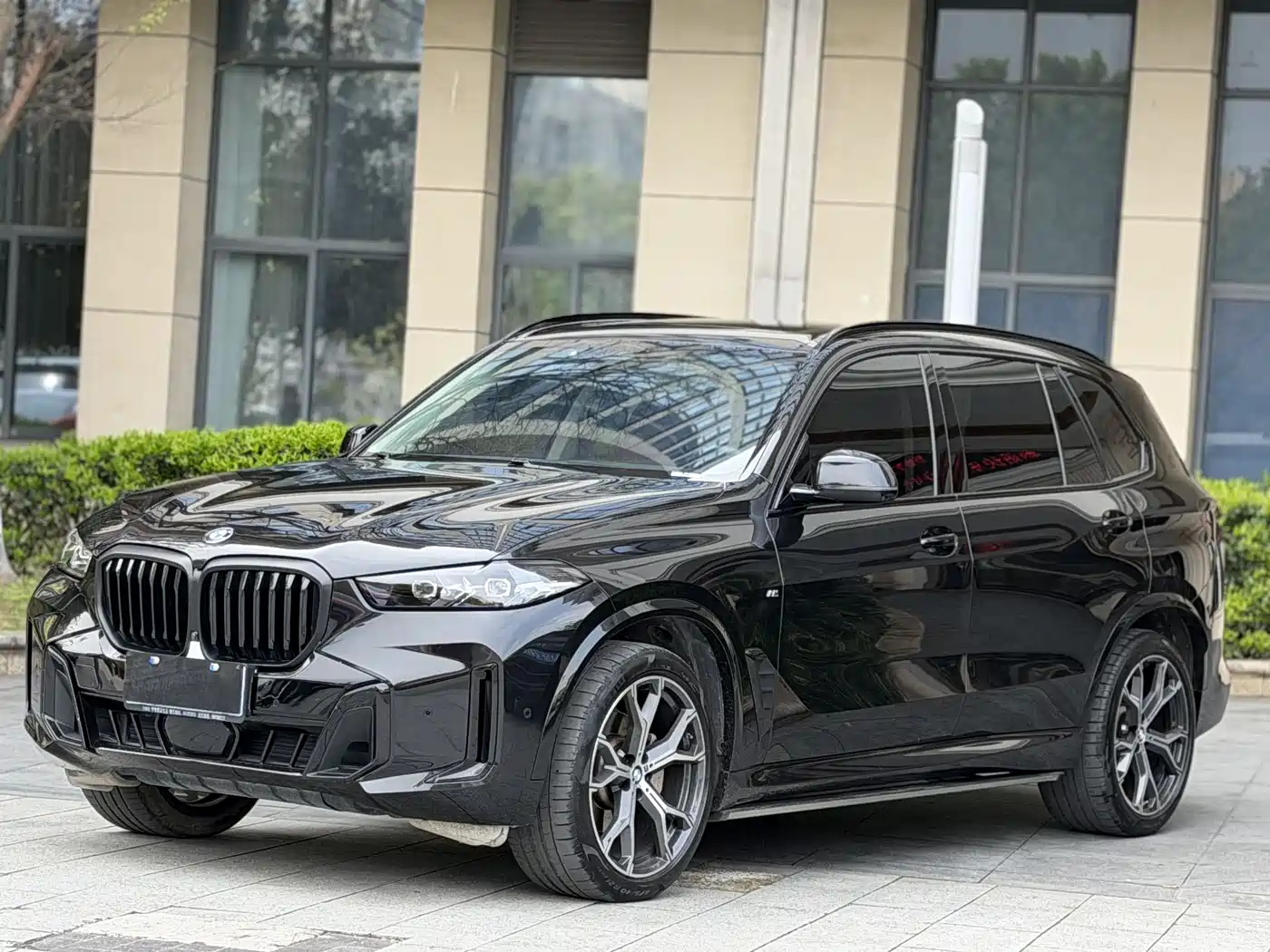 BMW X5 2023 xDrive 30Li M Sport Package