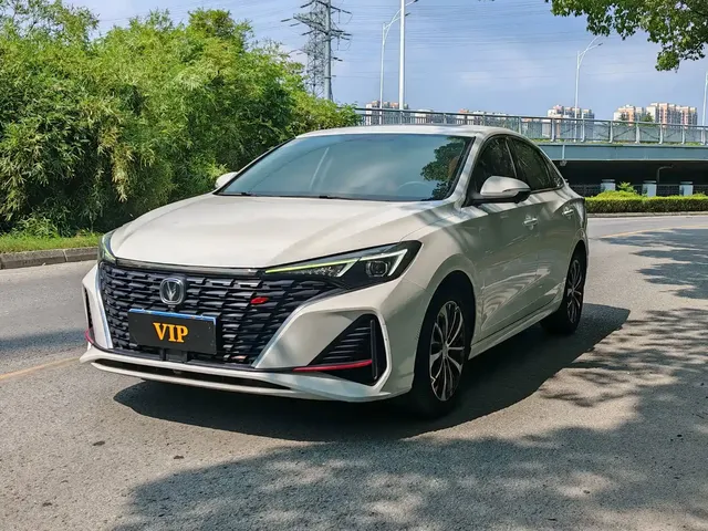 Changan Eado 2022 PLUS Blue Whale NE 1.4T GDI DCT Premium Edition