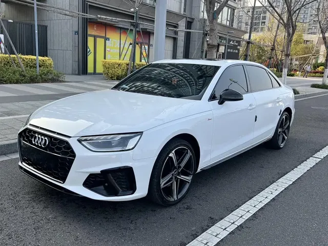 Audi A4L 2024 40 TFSI Luxury Dynamic