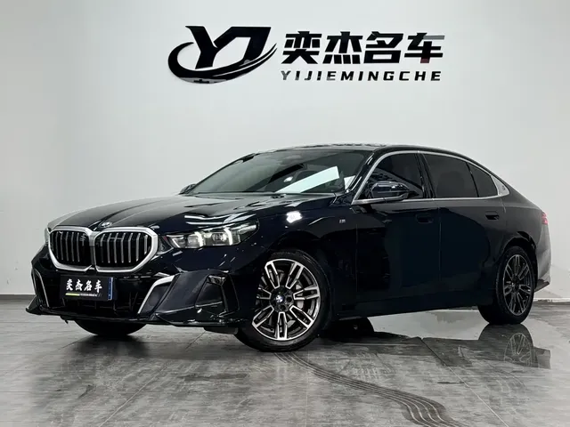 BMW 5 Series 2025 530Li Leading M Sport Package