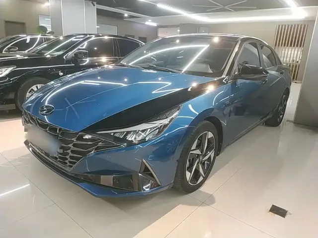 Hyundai Elantra 2021 1.5L CVT LUX Premium Edition