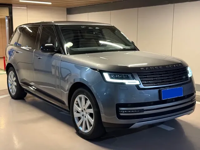 Land Rover Range Rover 2023 3.0 L6 400PS Golden Age 7-Seater Long Wheelbase