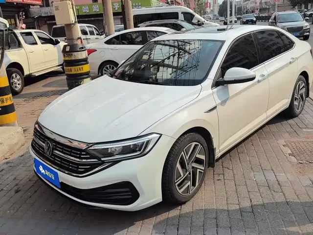 Volkswagen Sagitar 2023 300TSI DSG Surpassing Edition