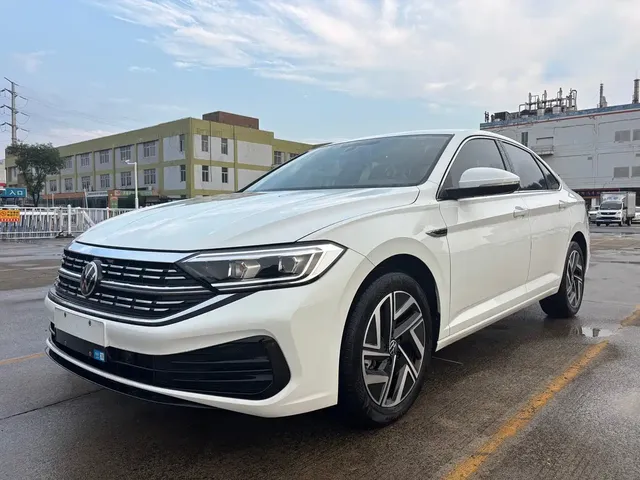 Volkswagen Sagitar 2025 300TSI DSG Surpass Edition