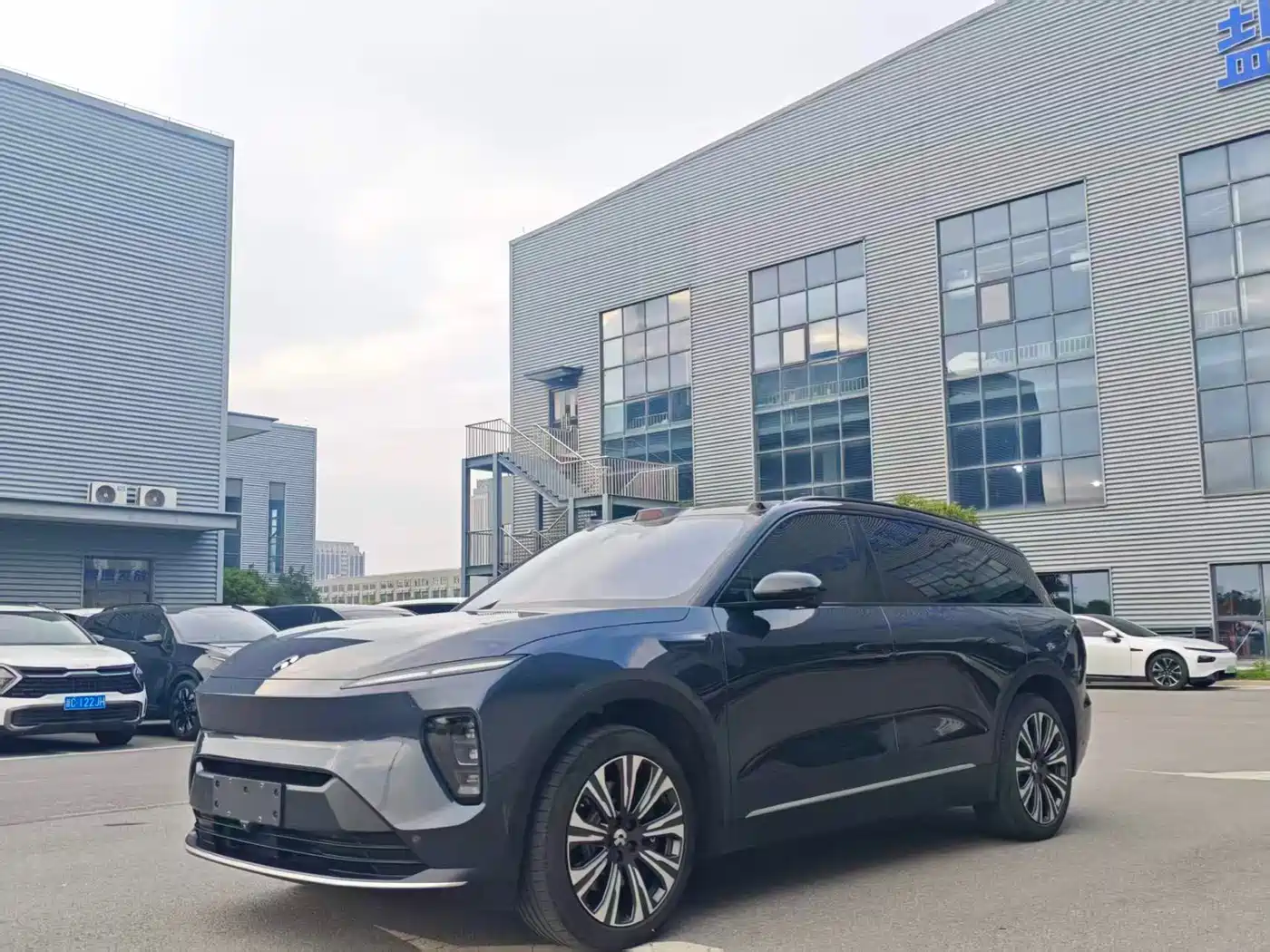 NIO ES8 2023 75kWh Executive Edition