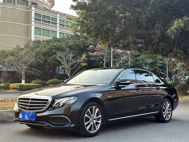 Mercedes-Benz E-Class 2019 E 300 L Fashion