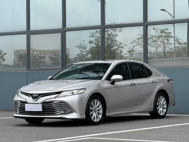 Toyota Camry 2018 2.0G Luxury Edition