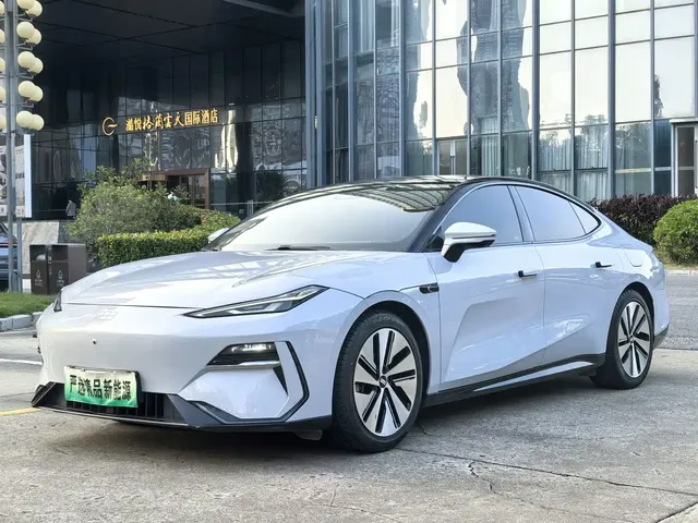 Geely Galaxy E8 2024 665km RWD Starship Voyager Edition