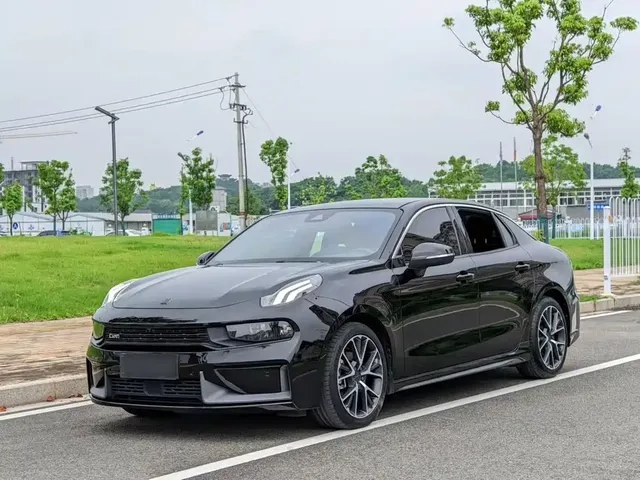 Lynk & Co 03 2021 2.0TD Auto Jin Champion Edition