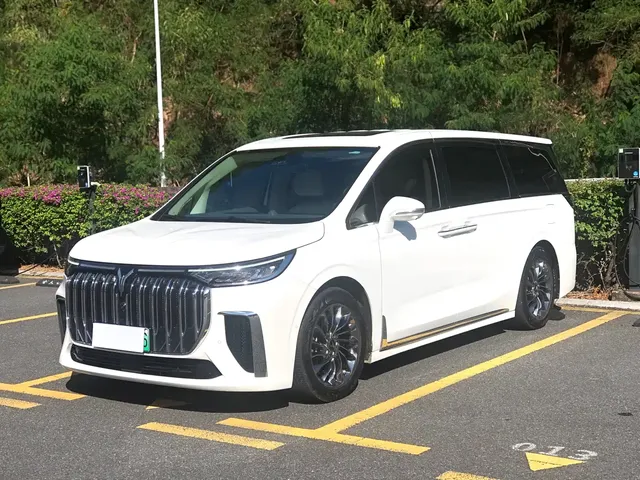 Voyah Auto Voyah Dreamer 2022 Low-carbon Dream+Smart Package