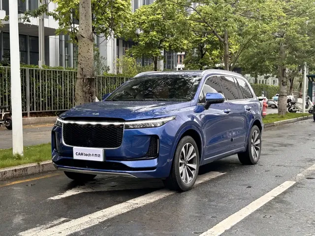 Li Auto Li ONE 2020 Extended Range 6-seater