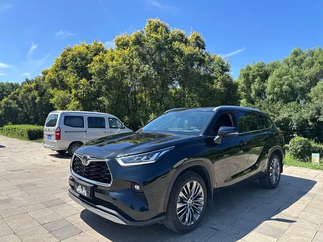 Toyota Highlander 2024 2.5L Smart Hybrid 4WD Premium 7-seater
