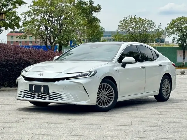 Toyota Camry 2024 Hybrid 2.0HG Premium Edition