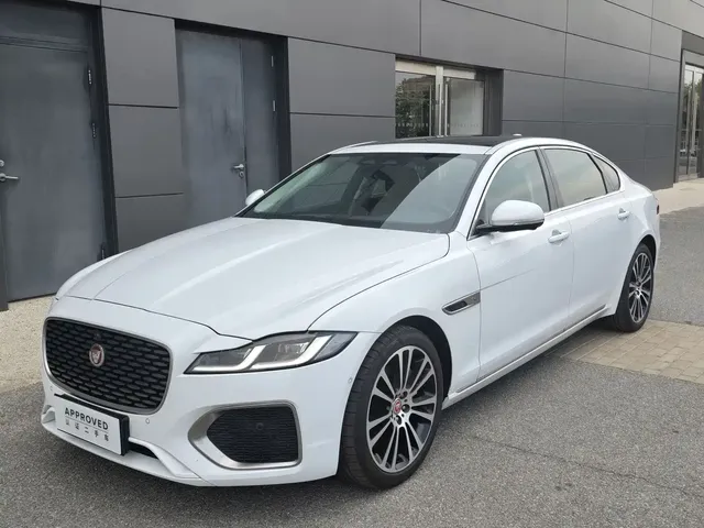 Jaguar XFL 2024 2.0T P250 2WD Premium Luxury
