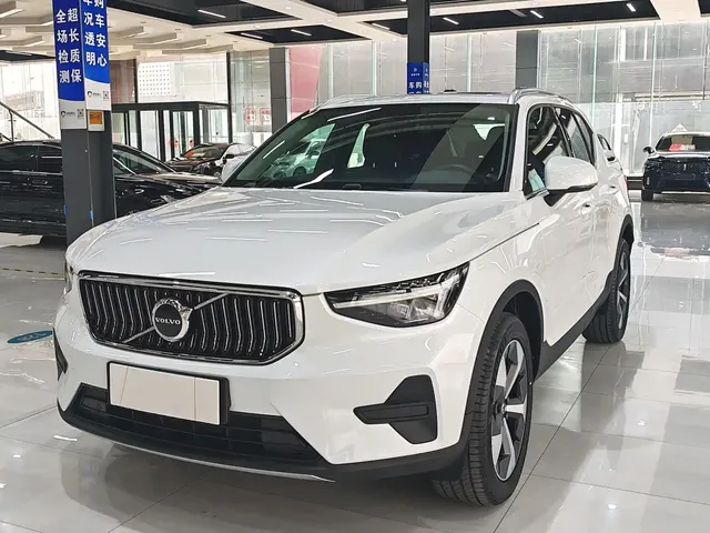 Volvo XC40 2024 B4 AWD Smart Elite Luxury Edition