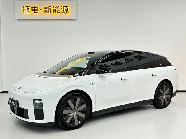 Li Auto i6 2025 2WD Base Model