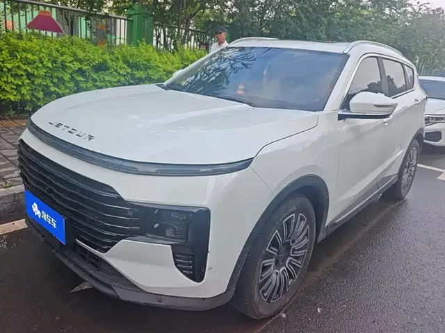 Jetour X70 PLUS 2025 1.5T Luxury Edition 5-Seater