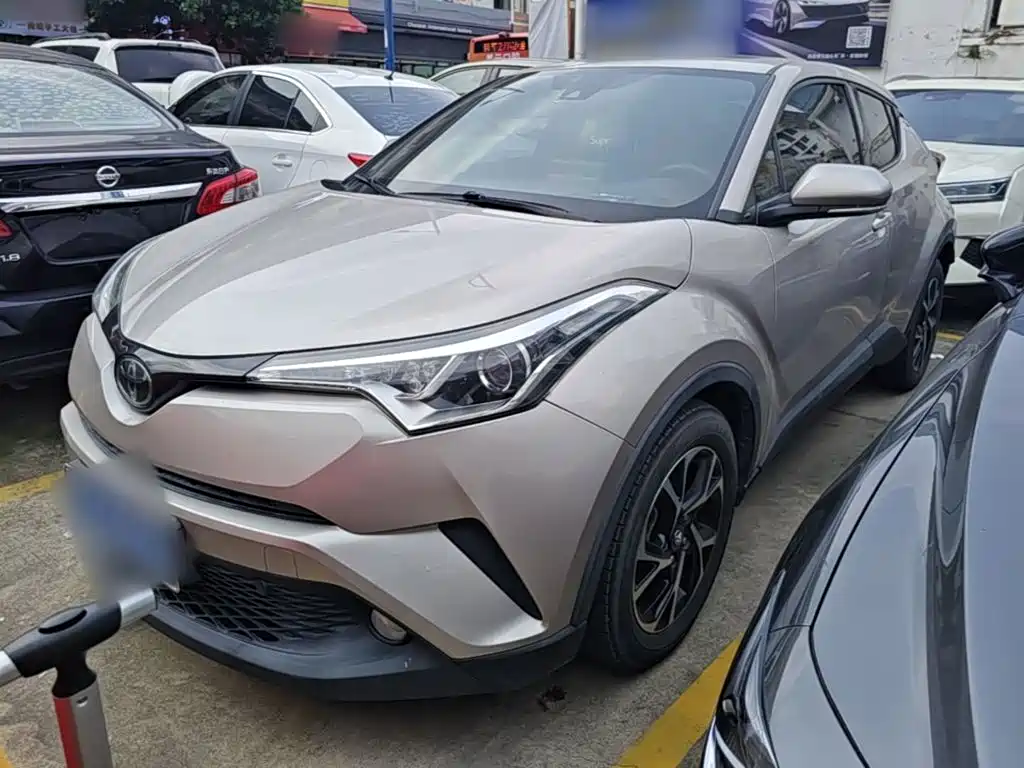 Toyota C-HR 2020 Model 2.0L Leading
