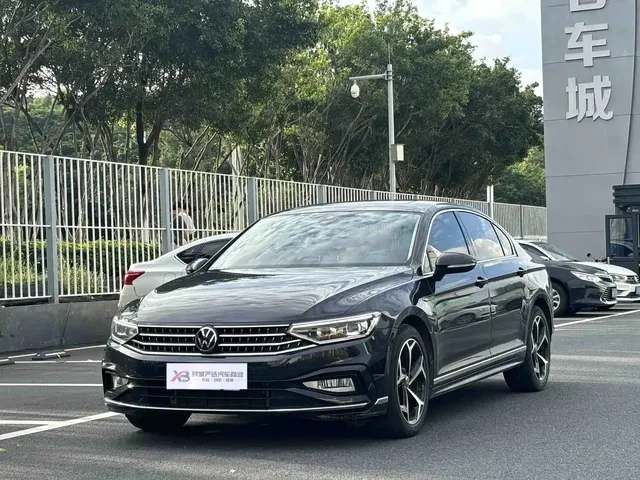 Volkswagen Magotan 2023 Model 2 Million Commemorative Edition 330TSI DSG Luxury