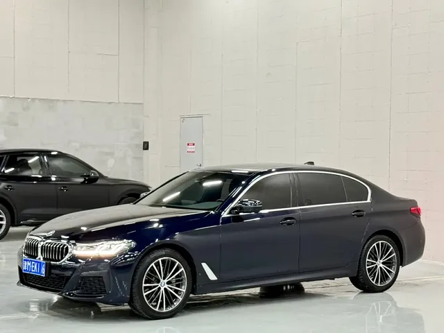 BMW 5 Series 2022 Model Second Facelift 530Li Leading M Sport Package