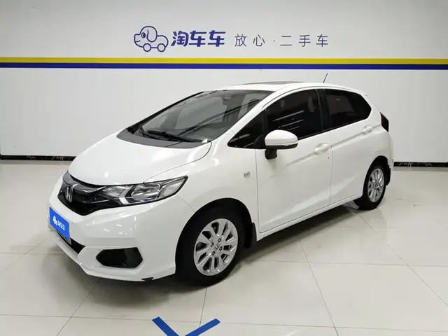 Honda Fit 2018 1.5L CVT Comfort Sunroof Edition