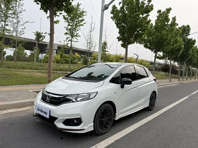 Honda Fit 2018 1.5L CVT Sport+ Edition