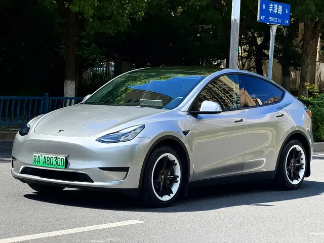 Tesla Model Y 2022 Facelift Rear-Wheel Drive Version