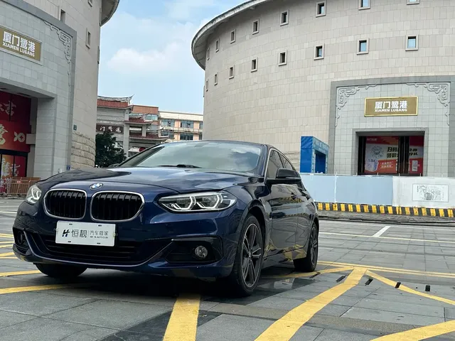 BMW 1 Series 2018 118i Sport Edition