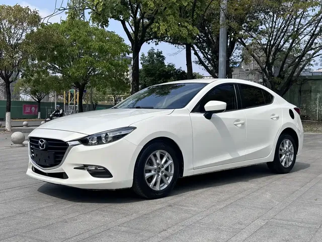 Mazda 3 Axela 2017 Sedan 1.5L Manual Comfort China VI