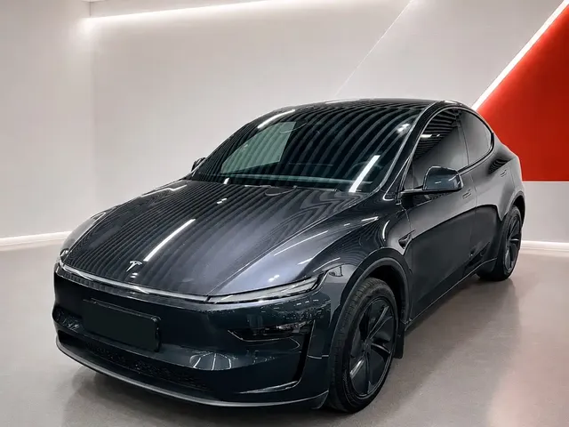 Tesla Model Y 2026 Rear-Wheel Drive