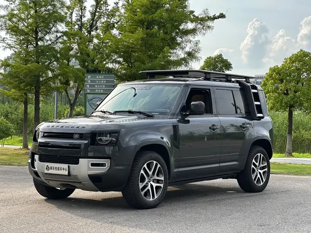Land Rover Defender 2024 110 3.0T P400 Dark Special Edition